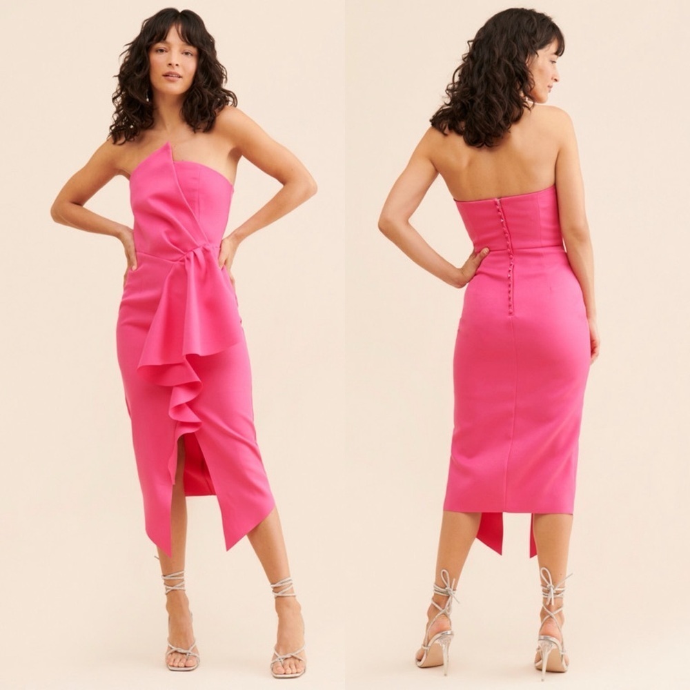 Elliatt Reception Strapless Midi Dress in Pink